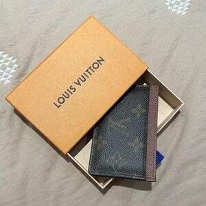 Authentic Louis Vuitton Card Holder LV Monogram